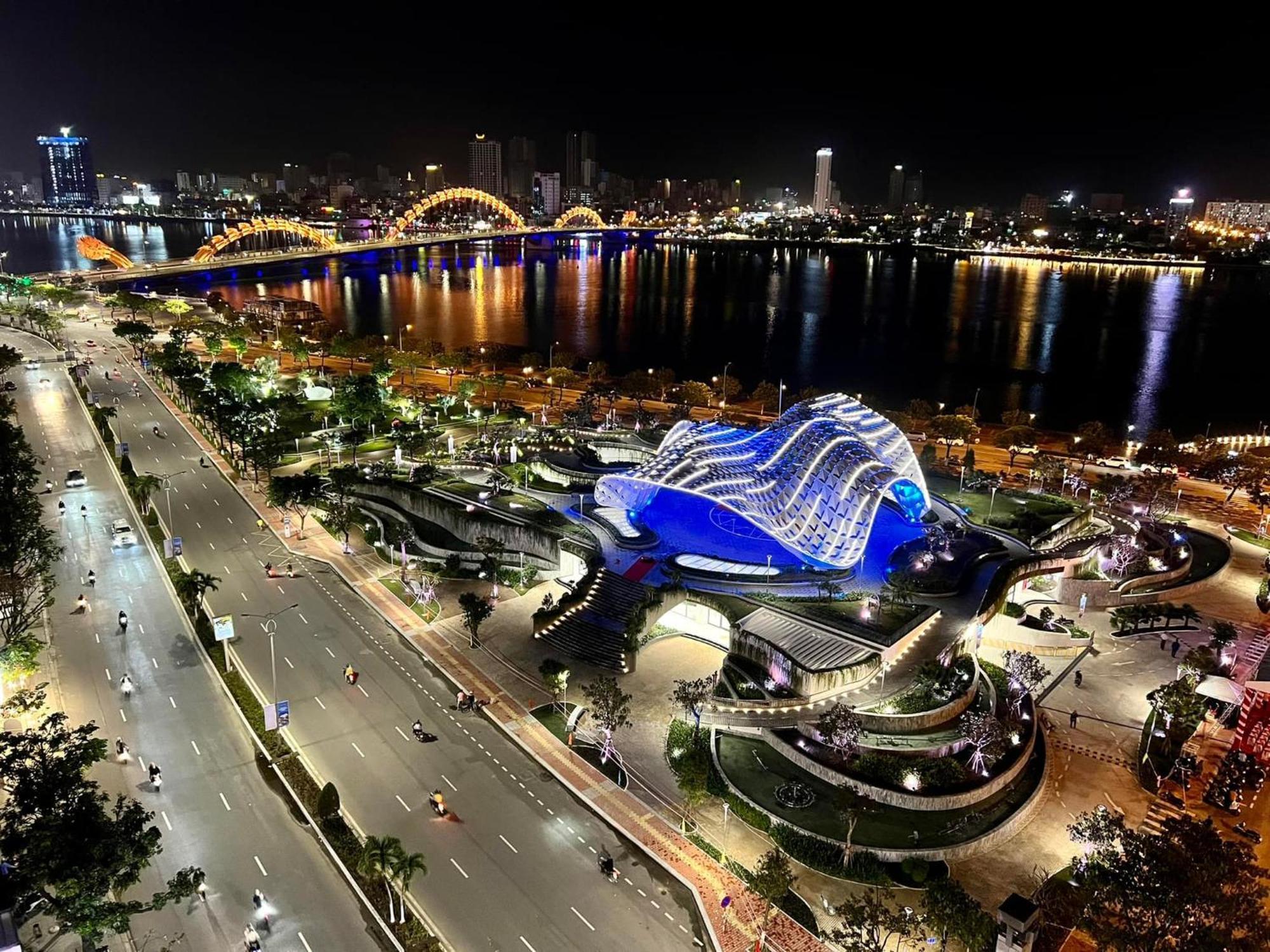 Moonlight Hotel Suites & Spa - City Center, High Floor, Great Location & Romantic River View & Dragon Bridge View Da Nang Eksteriør billede