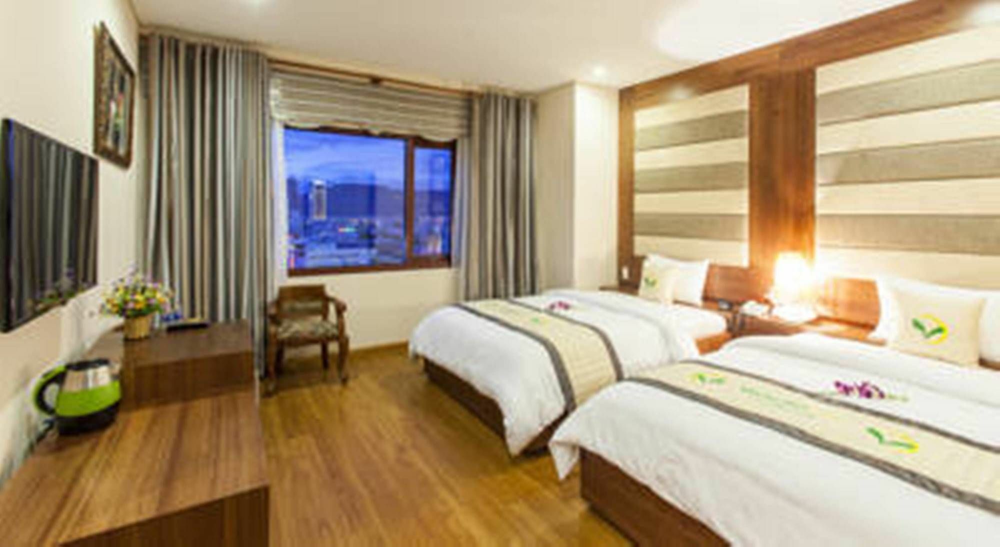 Moonlight Hotel Suites & Spa - City Center, High Floor, Great Location & Romantic River View & Dragon Bridge View Da Nang Eksteriør billede